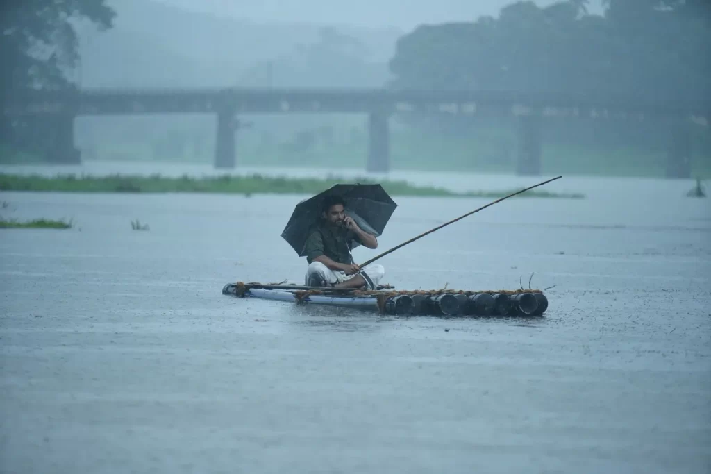 2018 Everyone Is A Hero Movie Stills Kavya Film Company 9 1